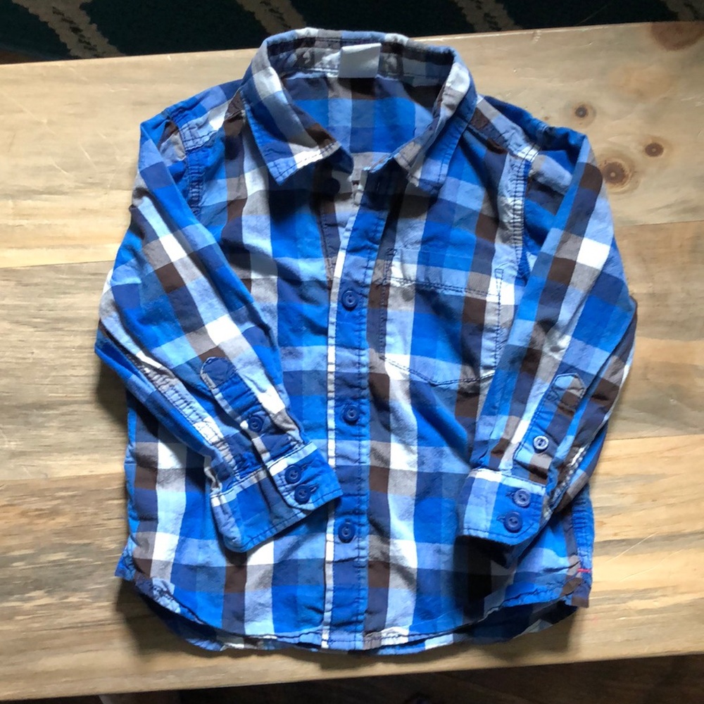 Cool kid button up 💙